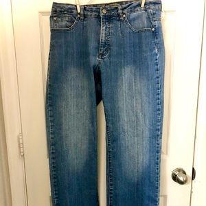Bill Blass Denim Jeans w/ Decorative Pockets